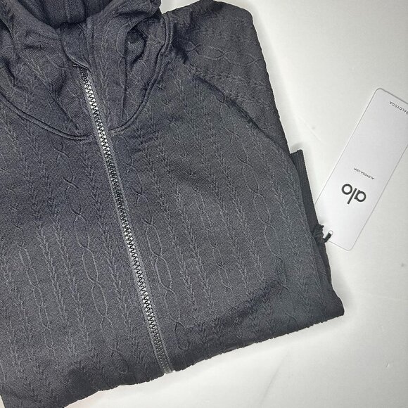 ALO| SEAMLESS CABLE KNIT JACKET - Picture 4 of 4